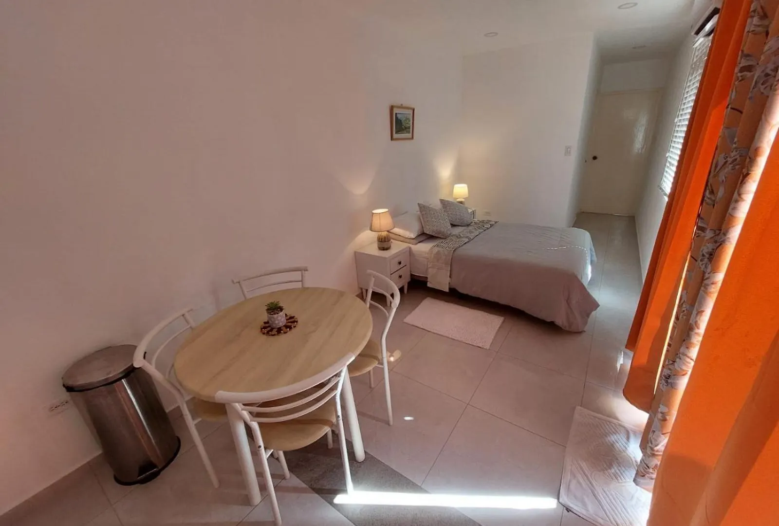 Hotel Experience With Daily Housekeeping And Laundry Oranjestad