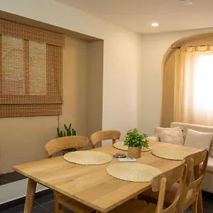  Apartment Paradiso